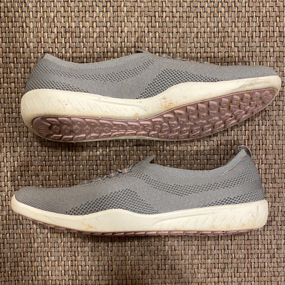 Skechers 8 Gray Memory Foam Slip On Sneakers - Picture 7 of 8